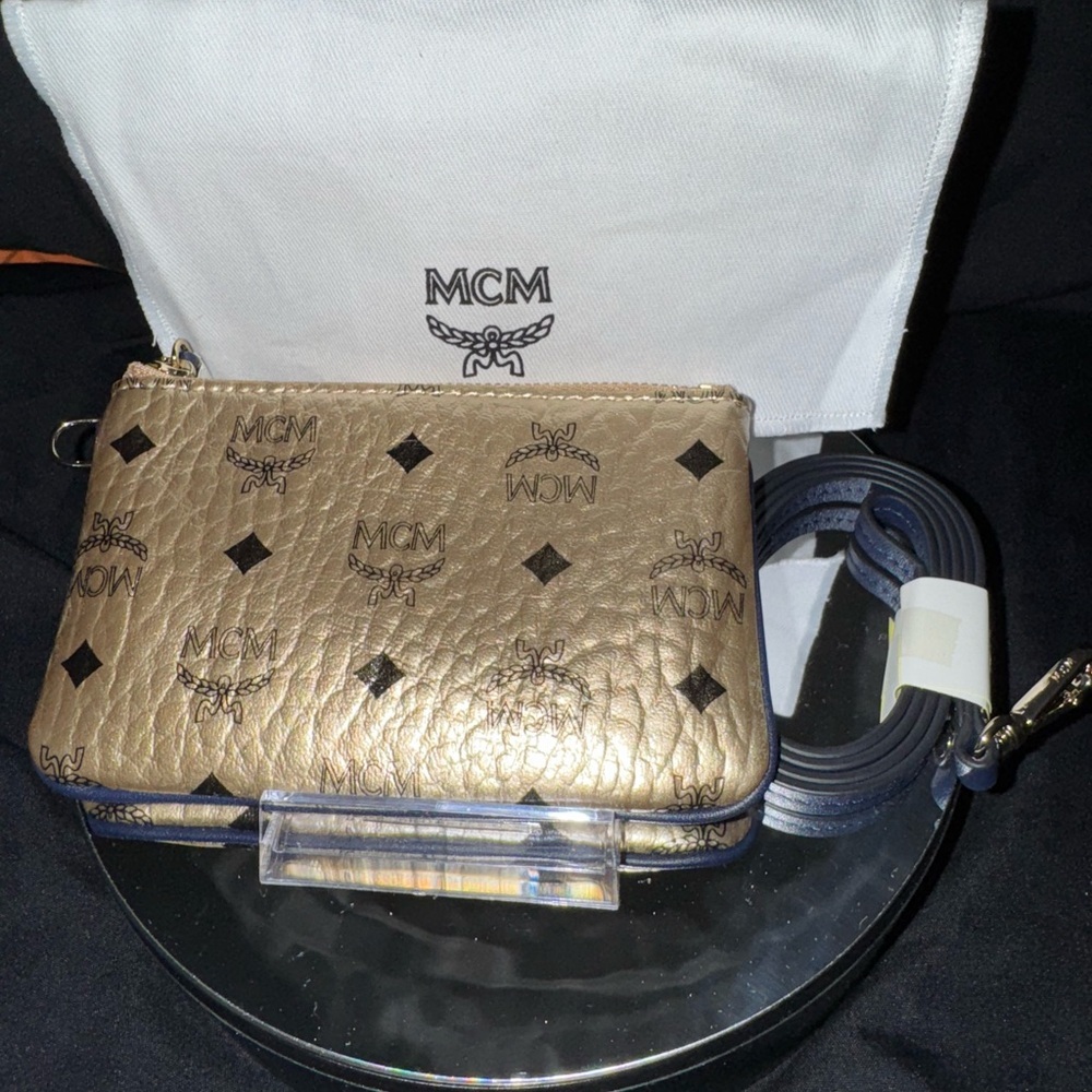 MCM Gold Women's Wristlet With Dustbag - Picture 2 of 2